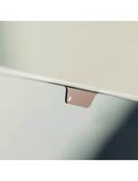 Slim design allows you to fully close your laptop.