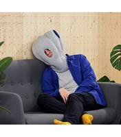 Its large opening allows you to pull it over your head, and the additional openings, one for breathing and two for cuddling your hands, create a feeling of complete comfort.