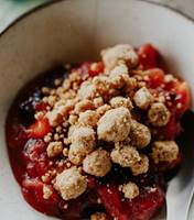 sweet mix of freeze dried apples and berries topped with a delicious gluten free cookie crumb