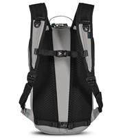 Adjustable sternum strap & removable hip belt for carrying comfort